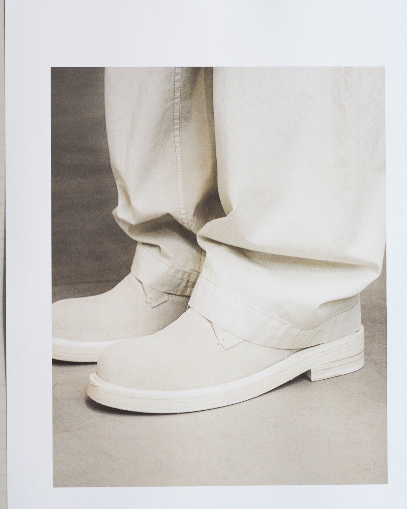 Mid-Heel Derby Suede Ecru