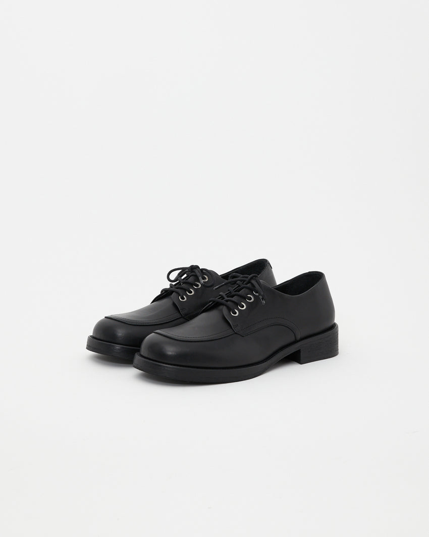 Buster Brown Calfskin Black
