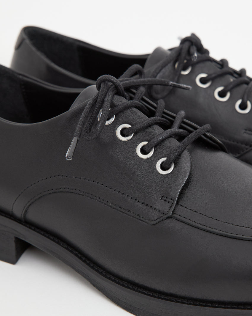 Buster Brown Calfskin Black