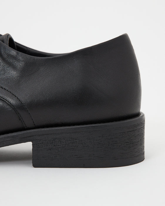 Buster Brown Calfskin Black