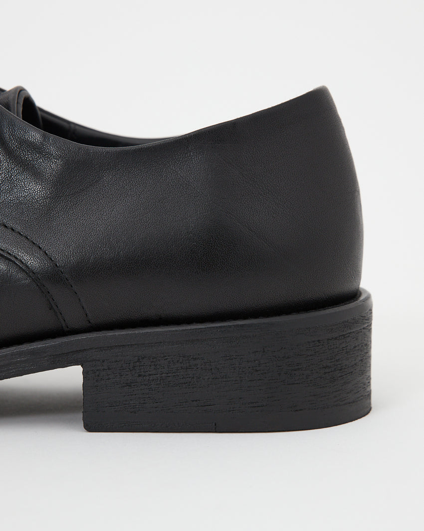 Buster Brown Calfskin Black