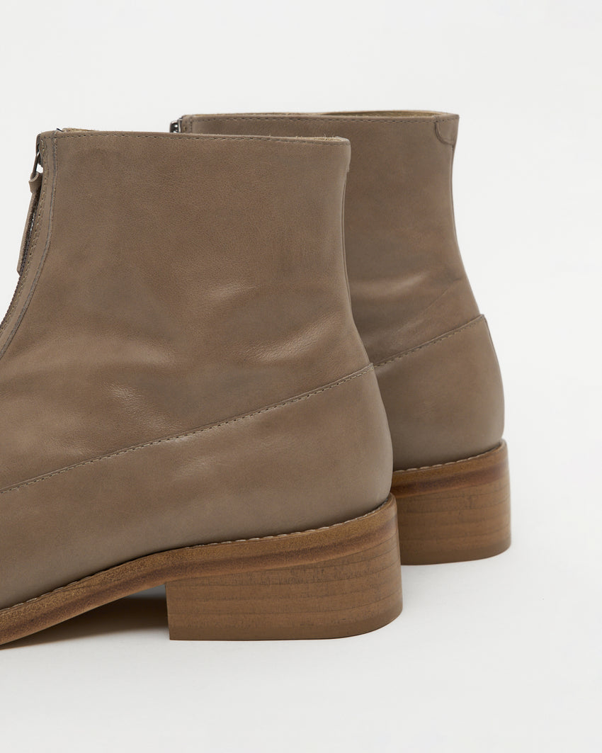 Cove Boot Oil Nappa Taupe