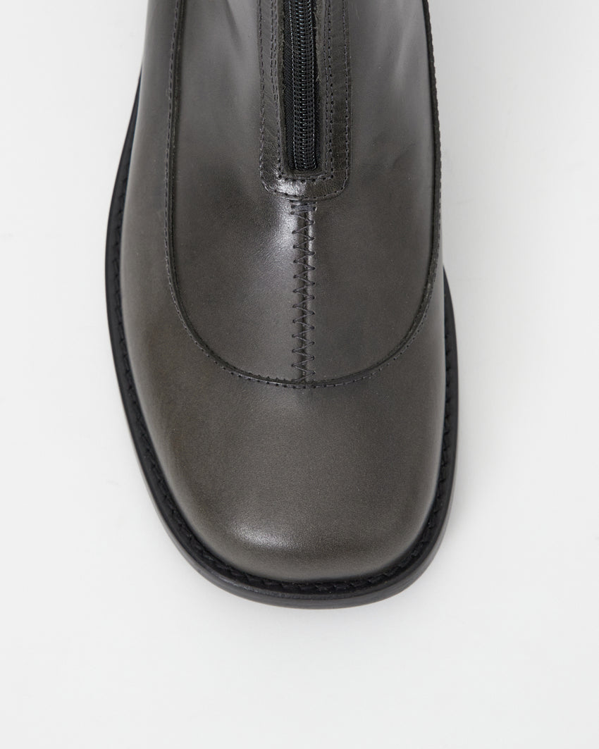 Cove Boot Pull-up Leather Grey