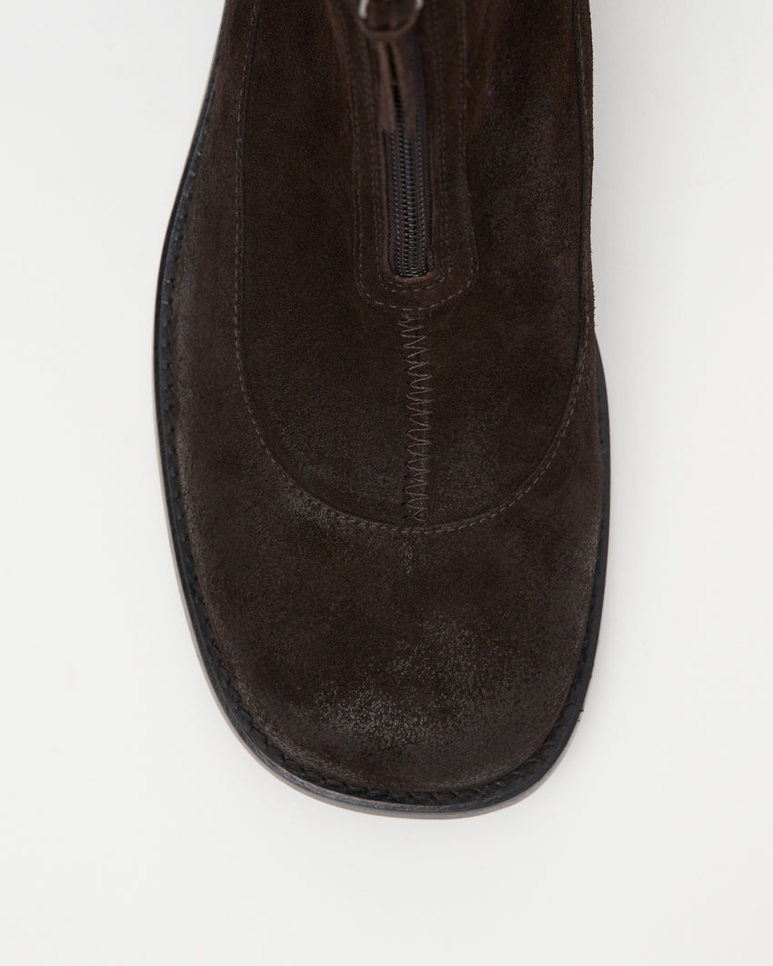 Top down view of stitching and toe on Cove Boot in dark brown wax-treated suede.