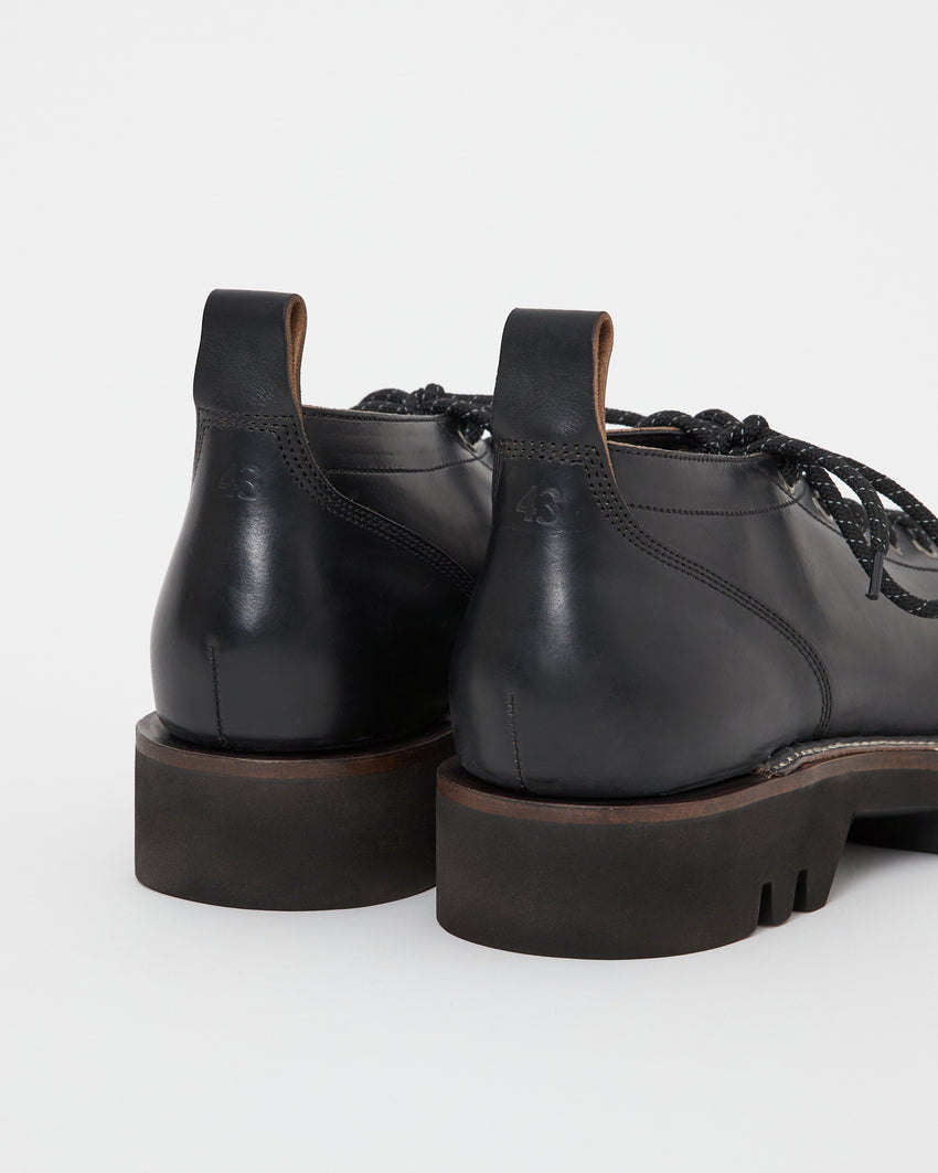 D-Type 01 Pull-up Leather Black