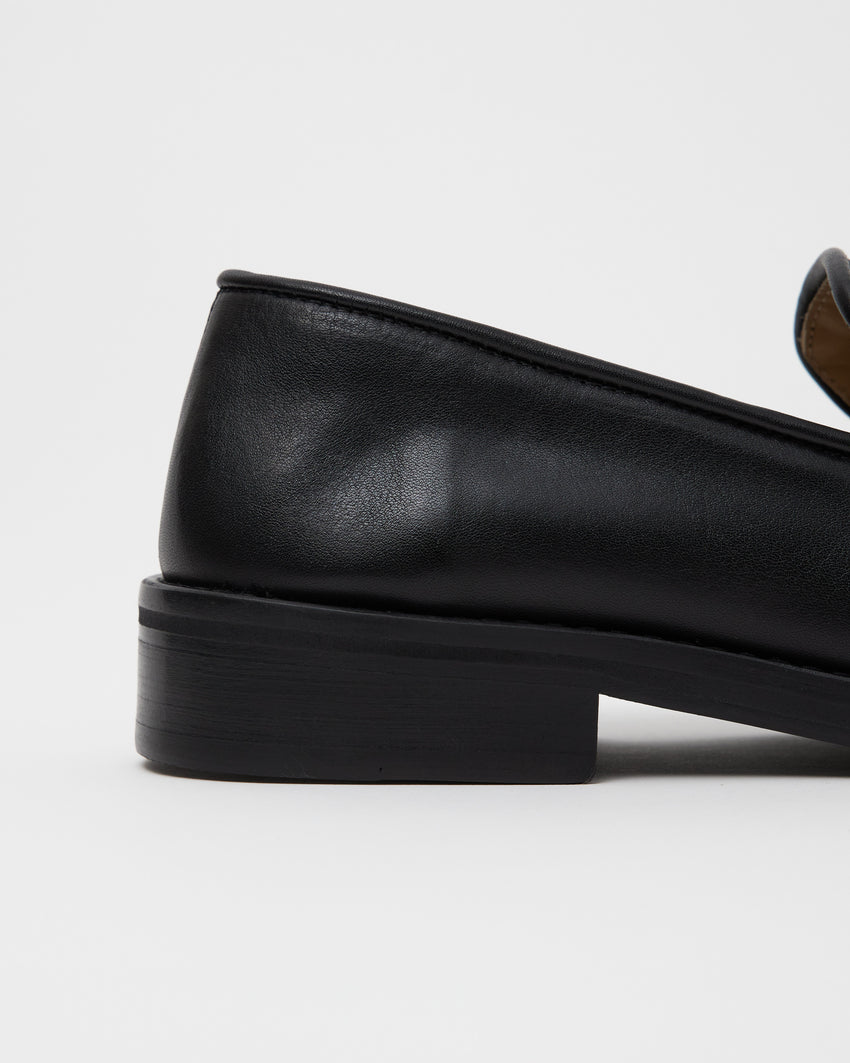Legacy Slipper Calfskin Black