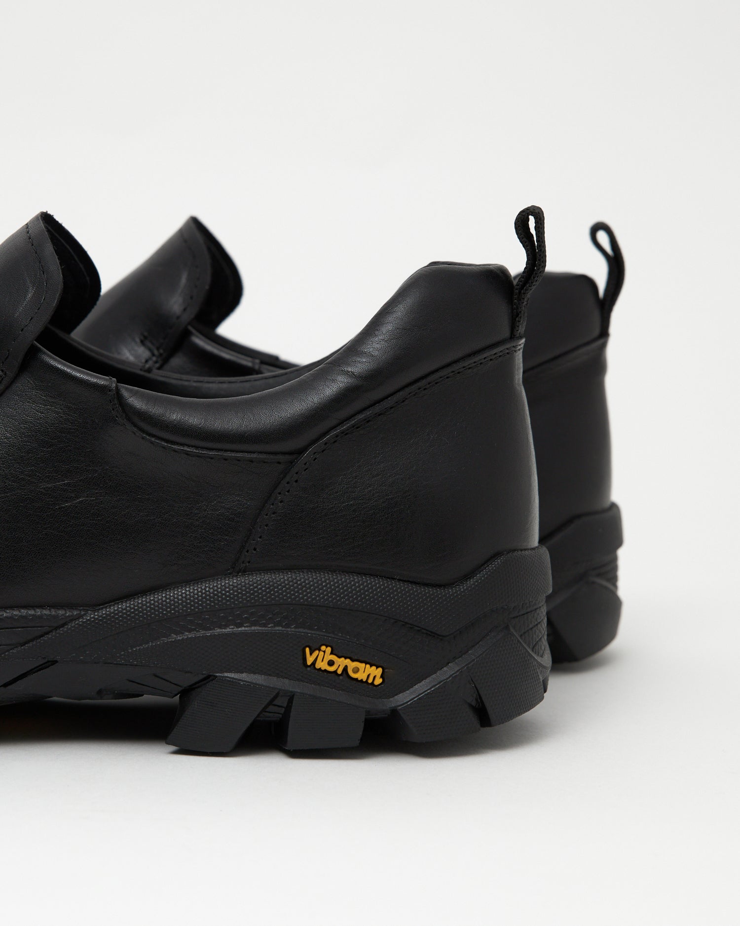 Non-Safety Slip-on Calfskin Black – Paracia