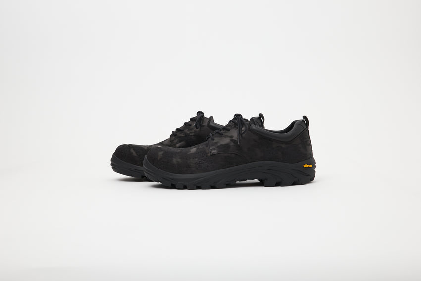 Small side profile view of a pair of Non-Safety Shoe Distressed Leather Black shoes