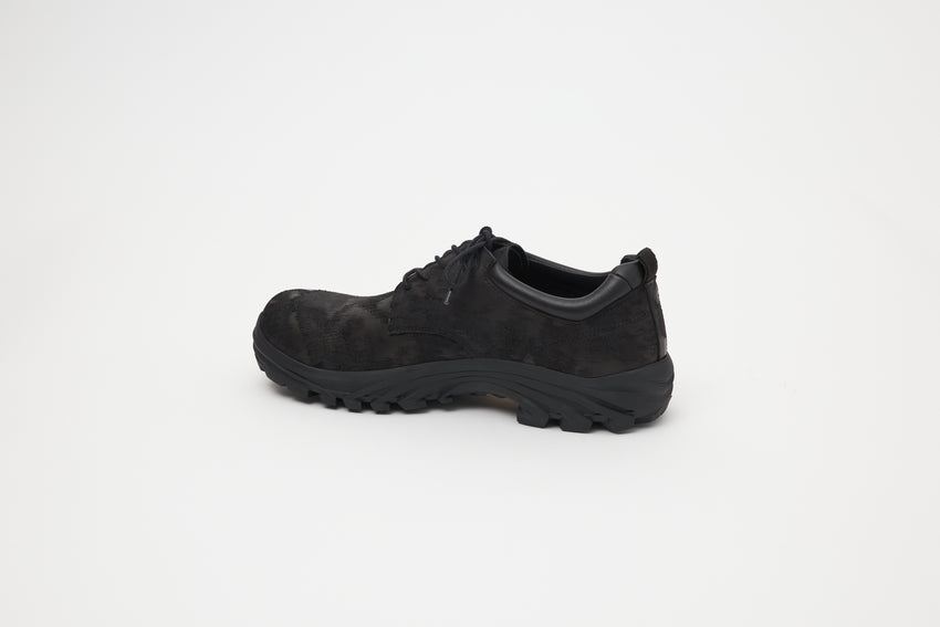 Small side profile view of a single Non-Safety Shoe Distressed Leather Black shoe