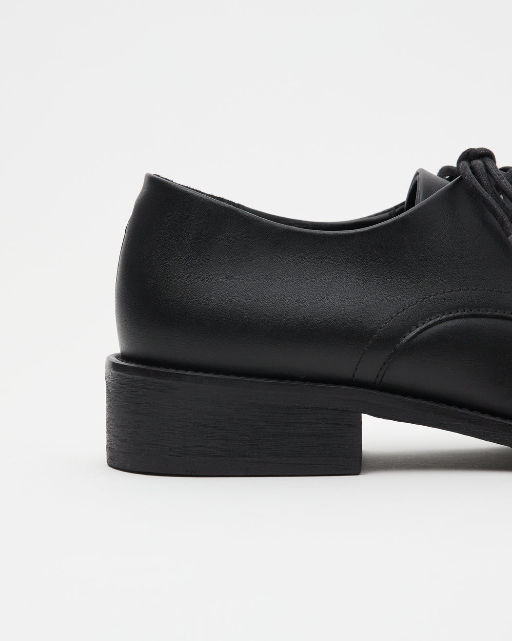 Old Buster Calfskin Black