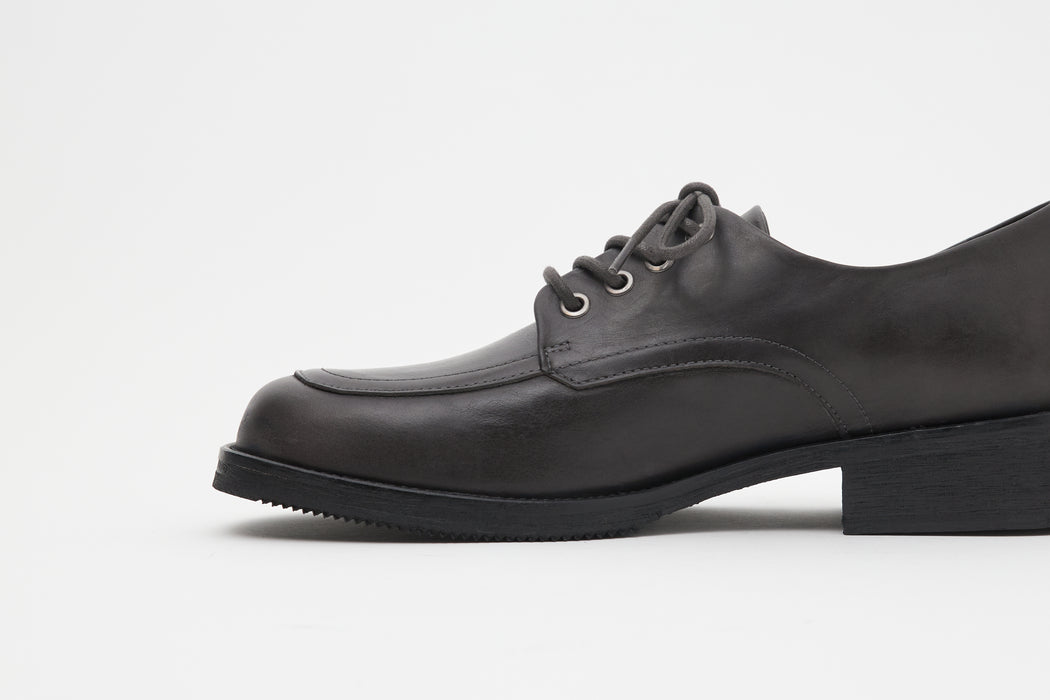 Old Buster Oil Nappa Dark Grey