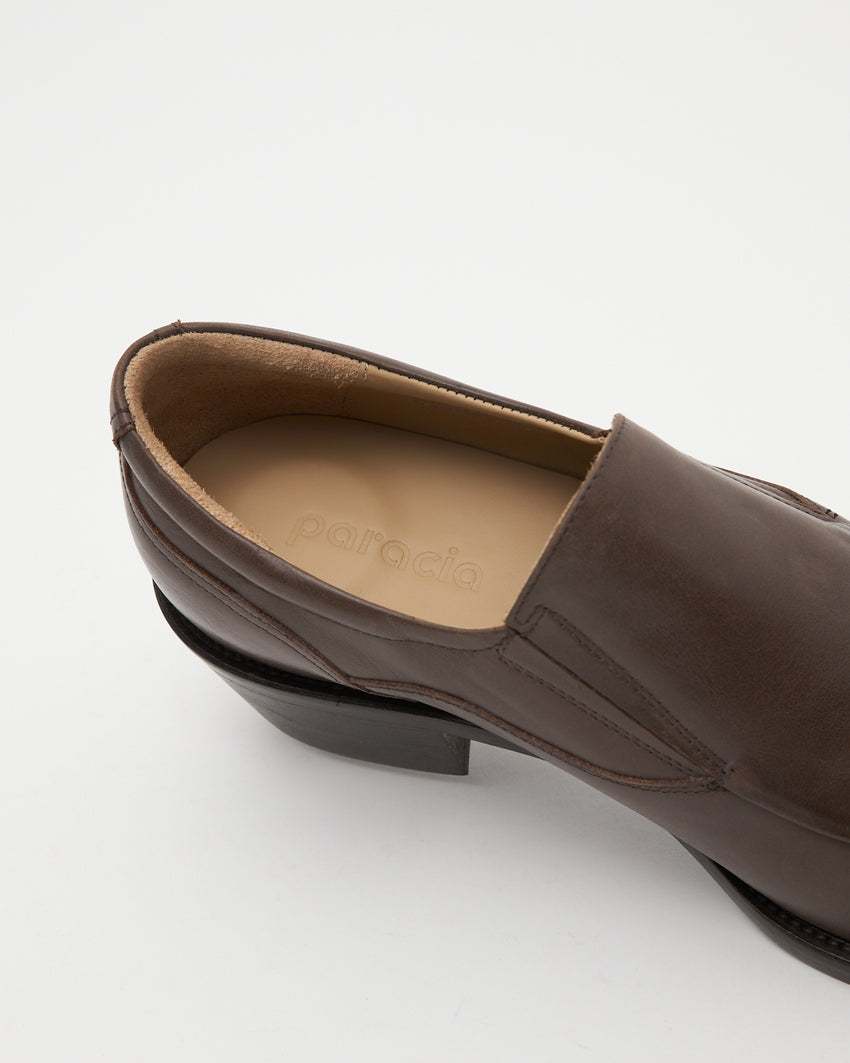 Top down view of Pedal Loafer in rich brown oil nappa leather rear and interior by Paracia.